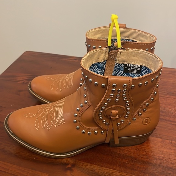 Dingo Destry Boot woman’s leather ankle Brown Studded Cowgirl shoe New Size 7.5 - Picture 6 of 10